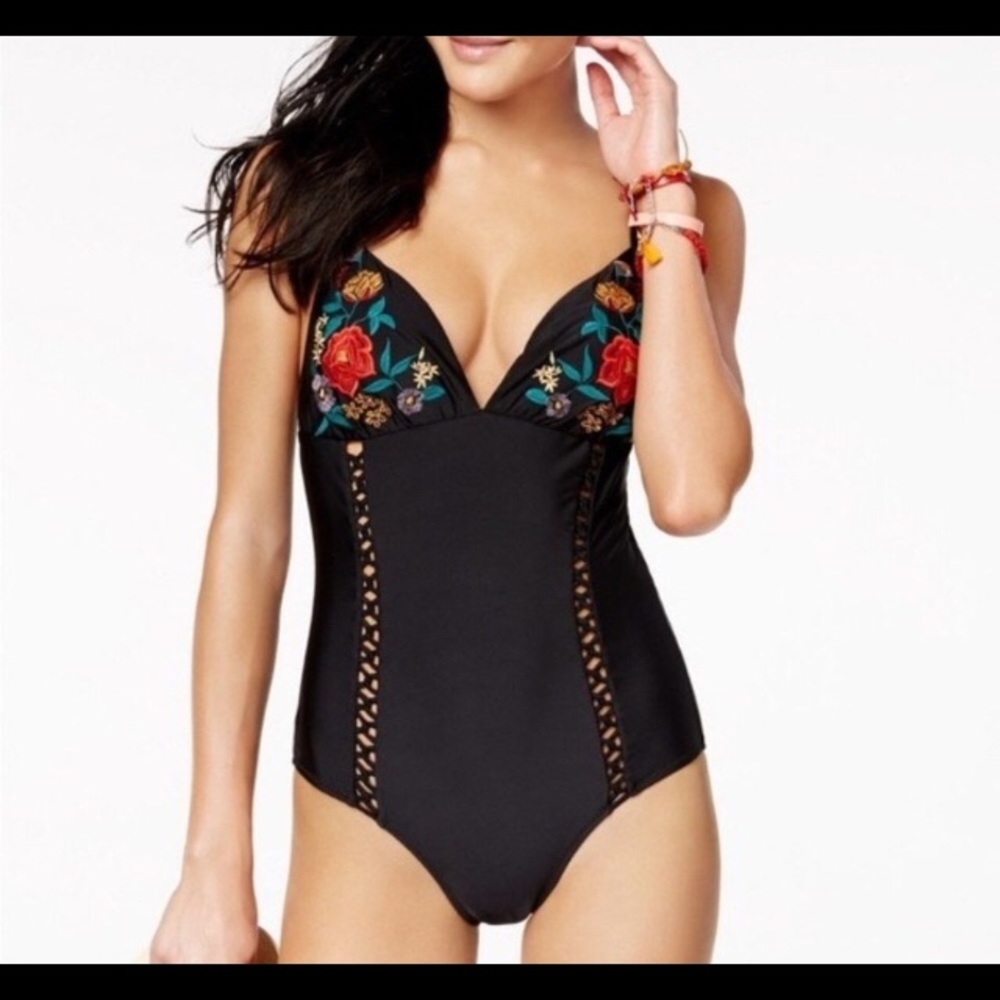 Jessica Simpson one piece size L